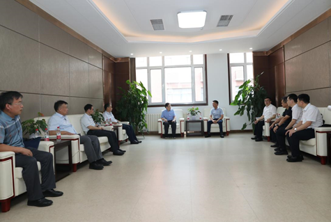 玉林市和兴业县有关领导带队走访新葡萄