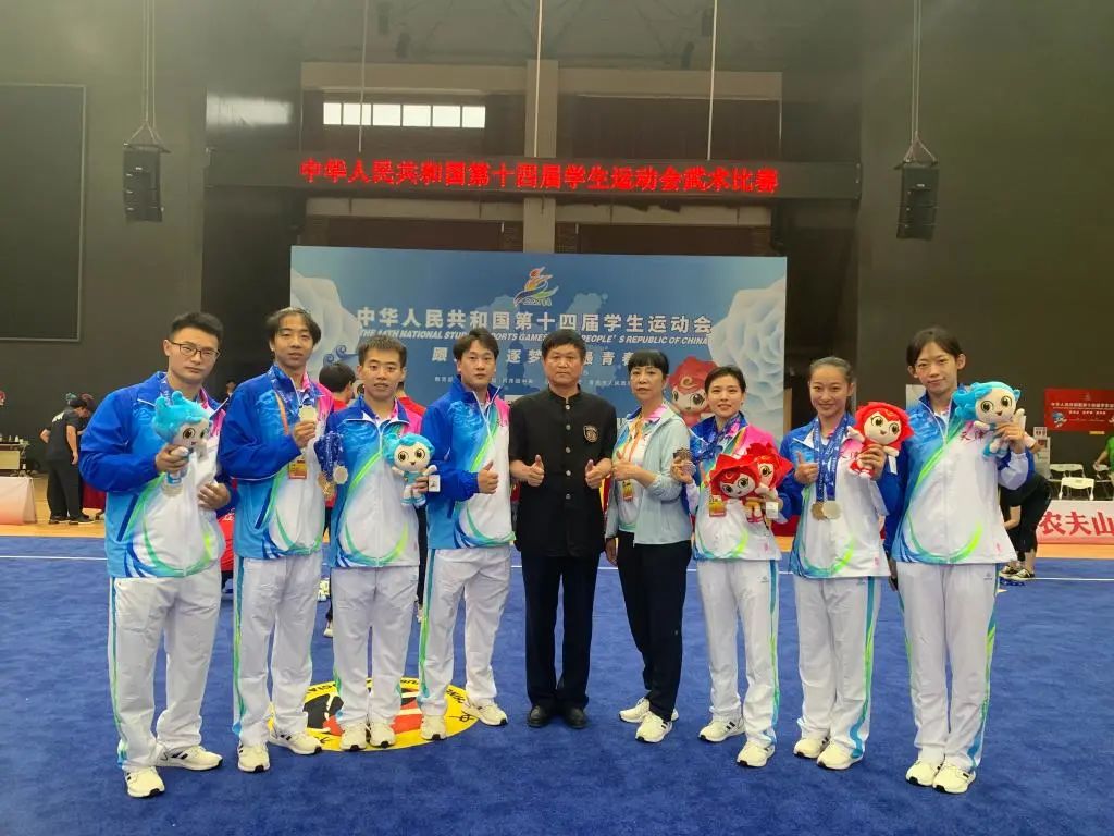 新葡萄武术队学运会载誉归来