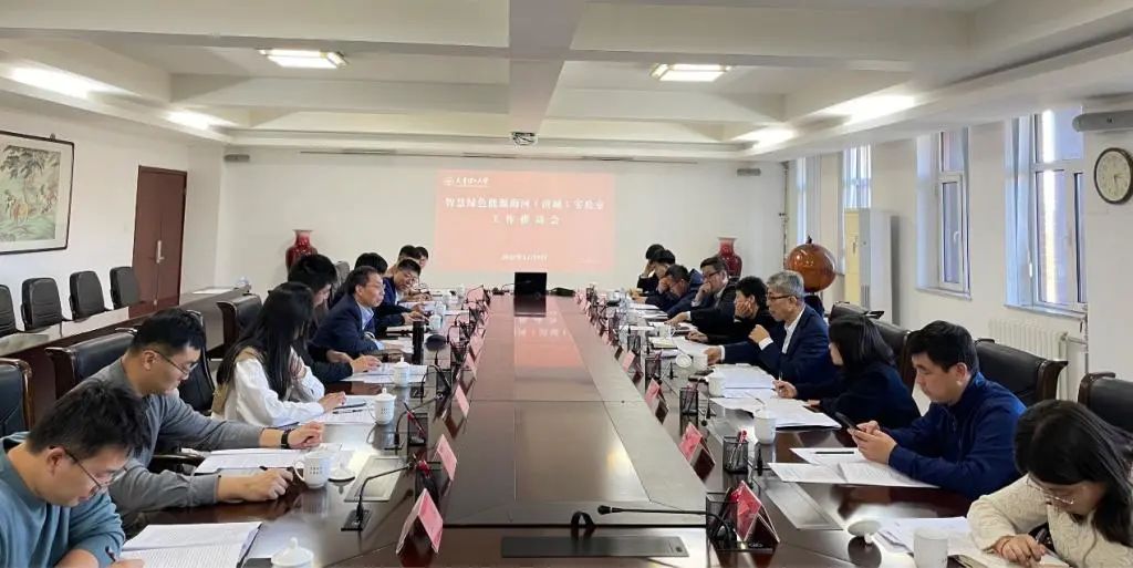 滨海新区副区长张桂华一行到新葡萄调研交流