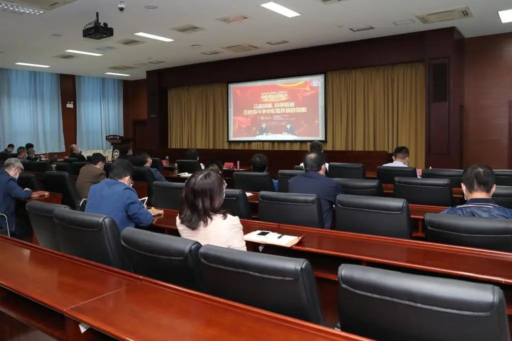 新葡萄师生共上“抗疫第一课”厚植爱国情怀