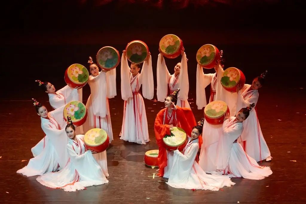 新葡萄聋人舞蹈《适此乐土》荣获第十一届全国残疾人艺术汇演一类节目